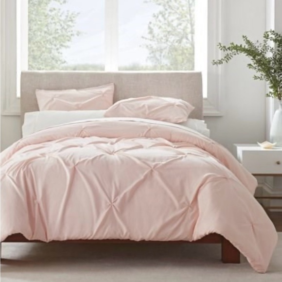 Serta Other - Serta Simply Clean Antimicrobial Pleated 3 Piece Duvet Queen Blush